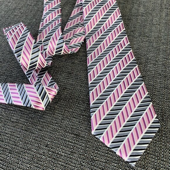 KENNETH ROBERTS Platinum Pink Black Necktie - silk designer geometric striped - Picture 1 of 9
